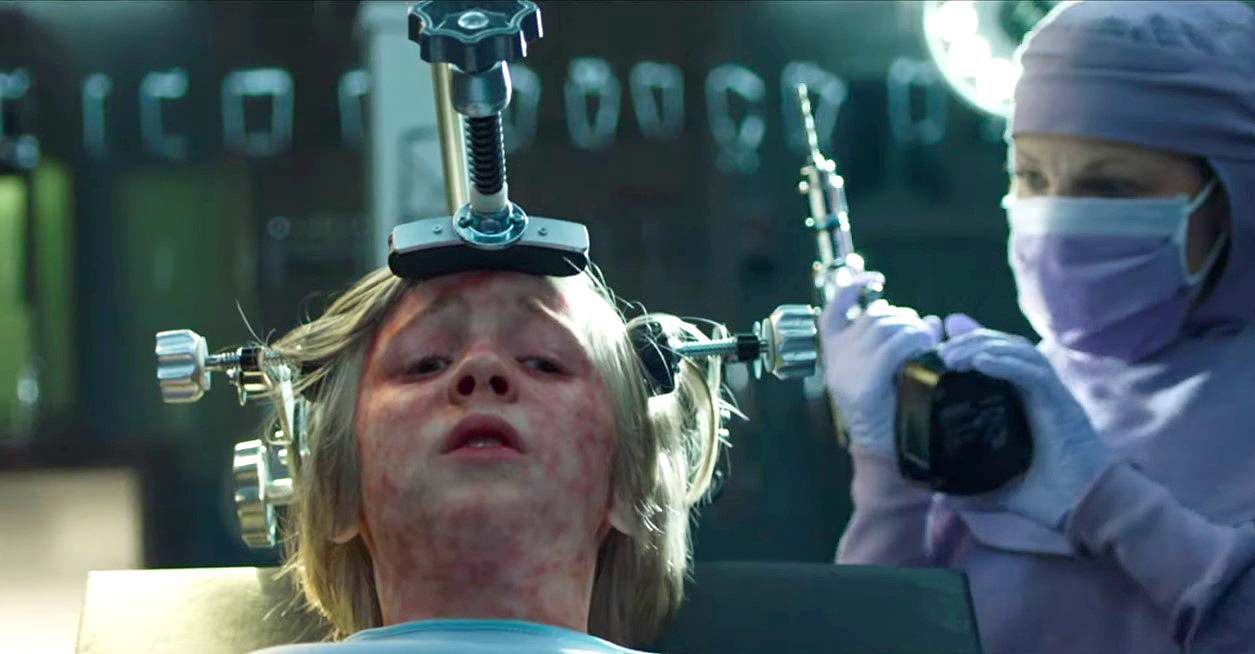 Traitements expérimentaux et hantise dans la bande-annonce du film Netflix «Eli»