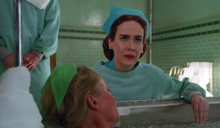 Le créateur d'«American Horror Story» de retour avec la série «Ratched» sur Netflix en septembre! 7 ratched 9