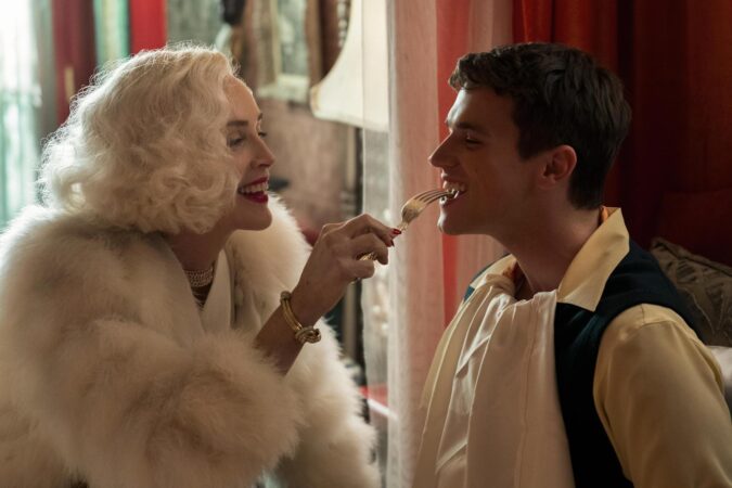 Le créateur d'«American Horror Story» de retour avec la série «Ratched» sur Netflix en septembre! 10 ratched1