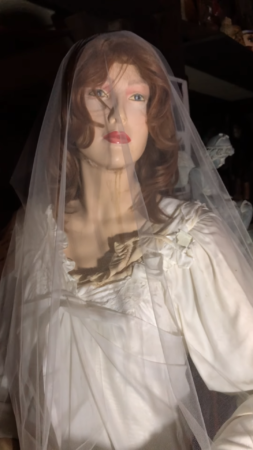 «The Conjuring» et cie: 5 autres enquêtes paranormales des Warren à découvrir 2 The White Lady Ghost of Union Graveyard 0 33 screenshot